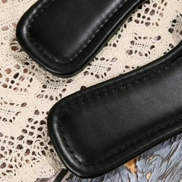 Women's Flat Sandals In Large Sizes, Summer Beach Slippers With Rhinestone Decor - Picture 4 of 8